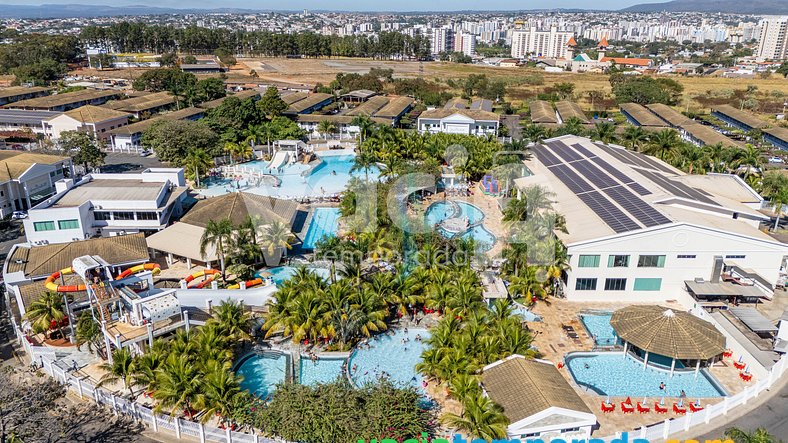 flat com Cozinha e Parque Aquático Incluso 24hs Caldas Novas